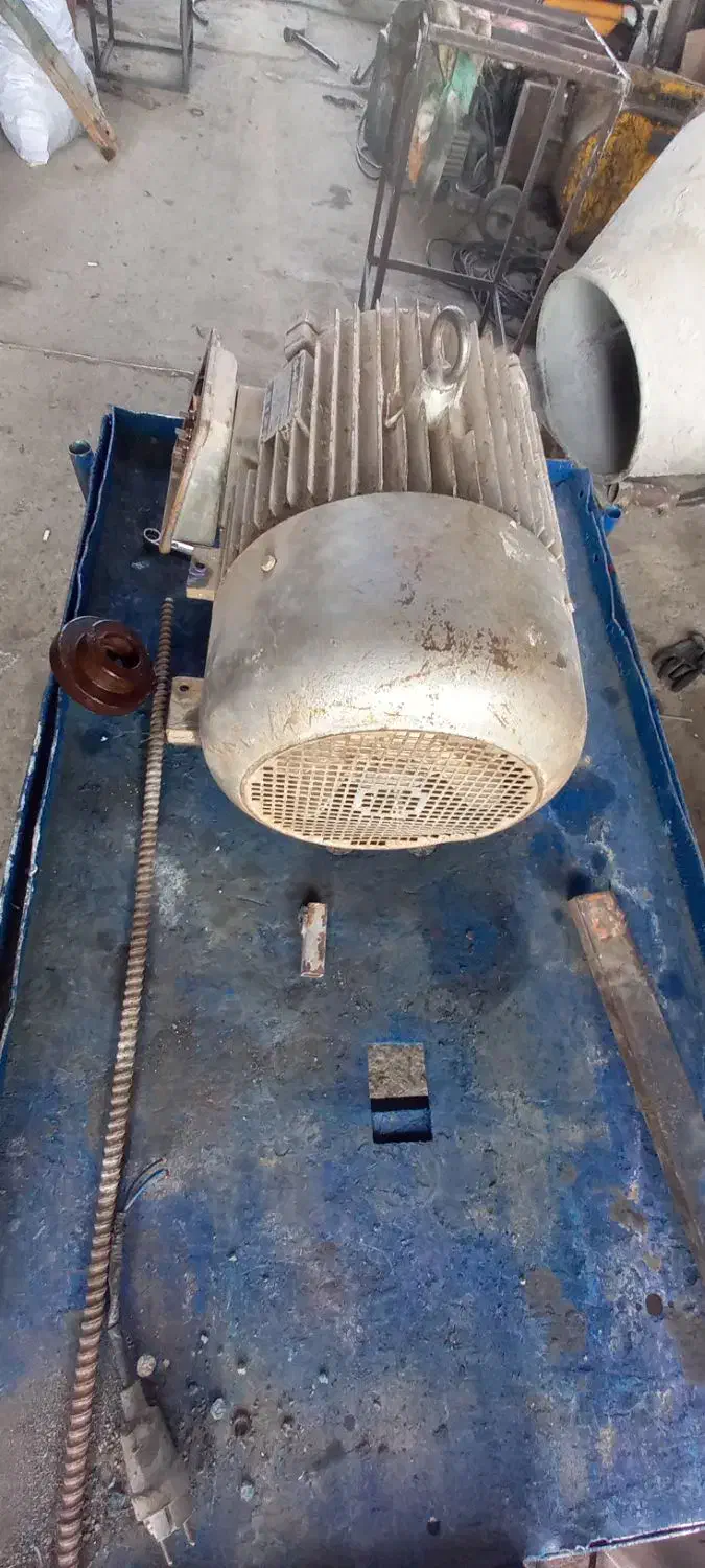 الکتروموتور دینام ۳۰ اسب ۳۰۰۰ دور|ماشینآلات صنعتی|بناب, |دیوار