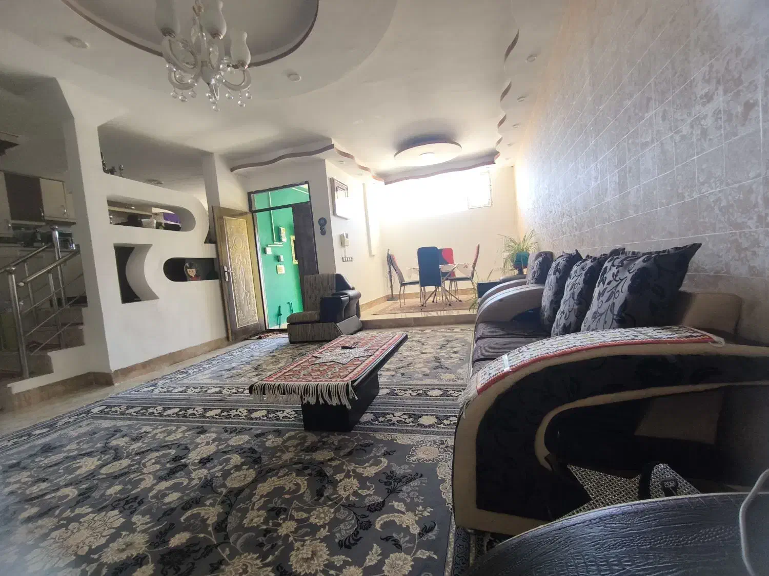 منزل فروشی ویلایی مدل هندی|فروش خانه و ویلا|تکاب, |دیوار