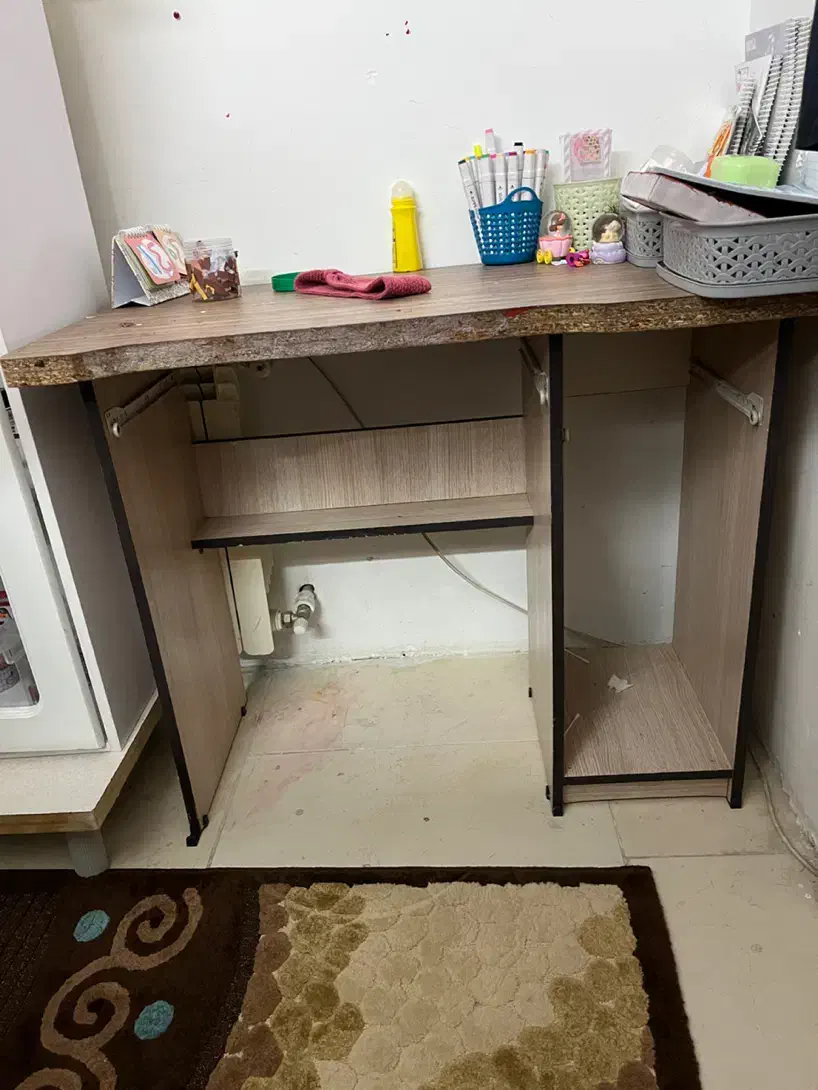 دوعدد میزتحریر و صندلی چرخی|میز تحریر و کامپیوتر|رباطکریم, رباطکریم|دیوار