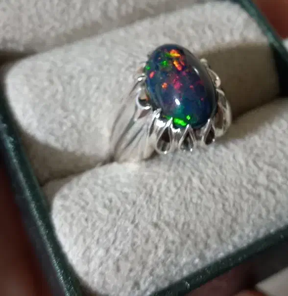 انگشتر اپال پایه فدیوم|جواهرات|تهران, دولتخواه جنوبی|دیوار