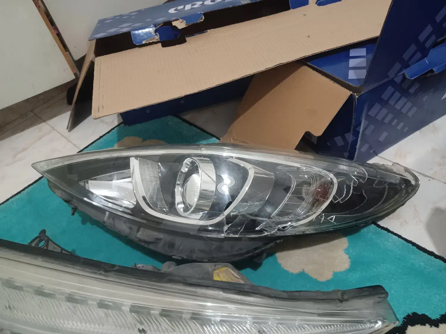 چراغ جلو 207|قطعات یدکی و لوازم جانبی|ری, دیلمان|دیوار