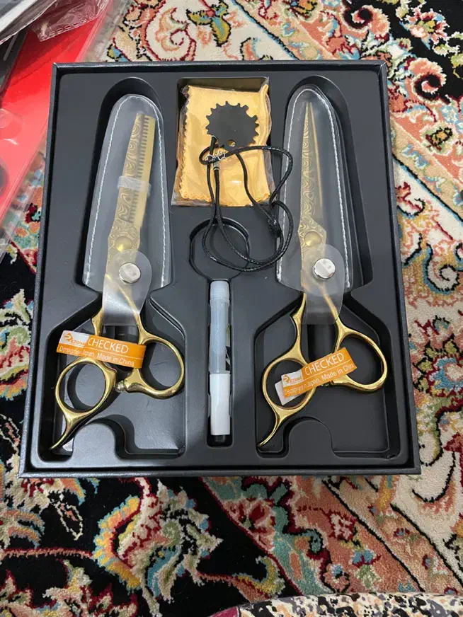 وسایل اریشگری|آرایشگاه و سالن‌های زیبایی|سنندج, |دیوار