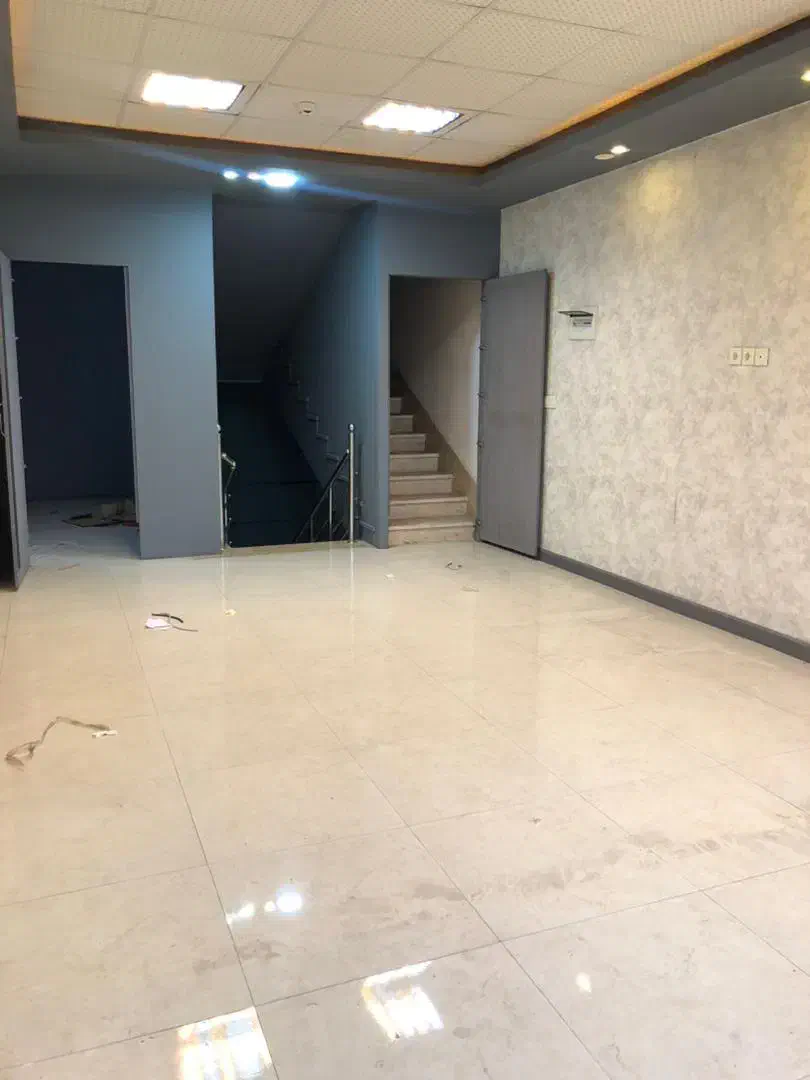 مغازه ۹۰ متری دو طبقه + روف‌گاردن خیابان شریعتی|اجارهٔ مغازه و غرفه|بابلسر, |دیوار