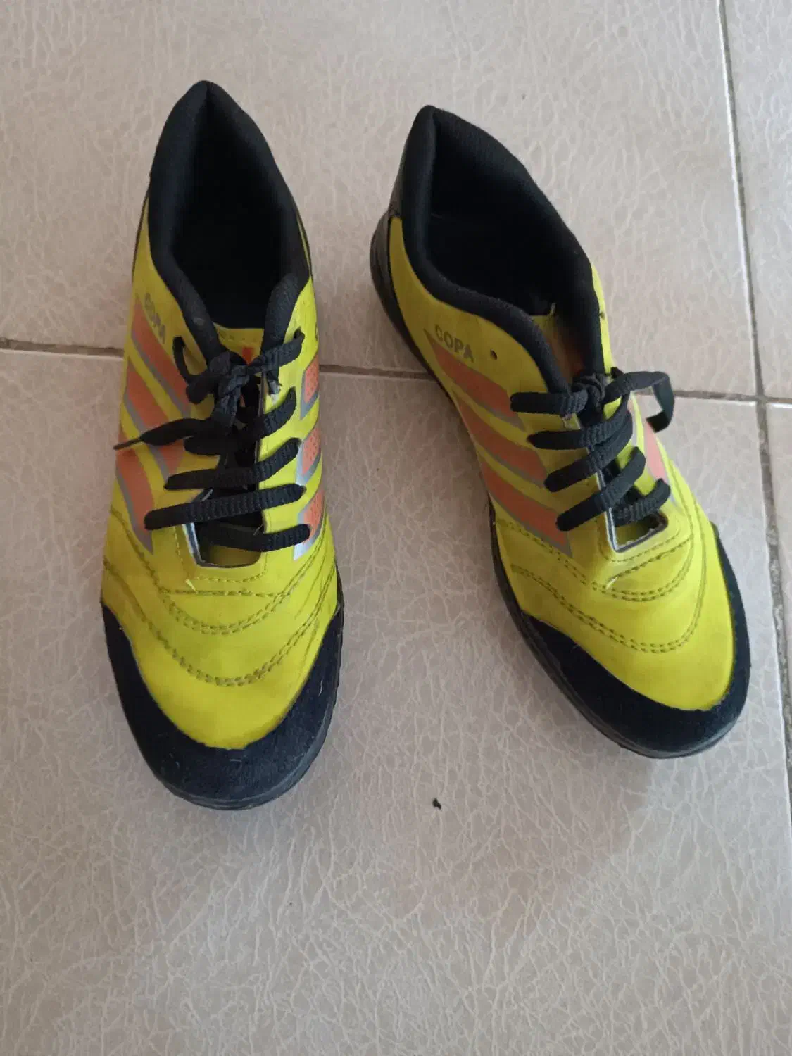 کتانی فوتبال سایز 40|کیف، کفش، کمربند|اراک, |دیوار