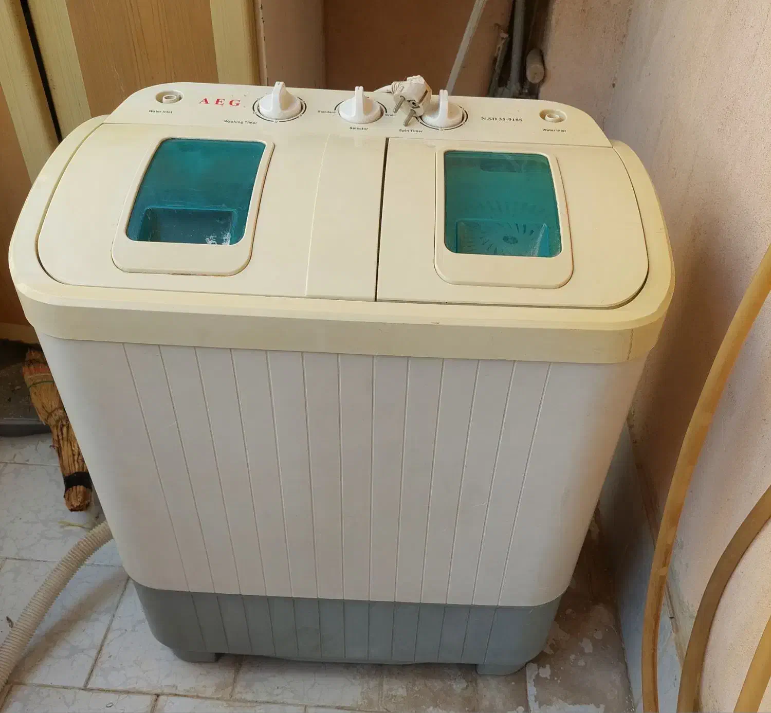 مینی واش|ماشین لباسشویی و خشک‌کن لباس|صدرا-فارس, فاز ۱|دیوار