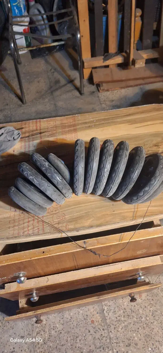 چرخ کالسکه|کالسکه و لوازم جانبی|بروجن, |دیوار