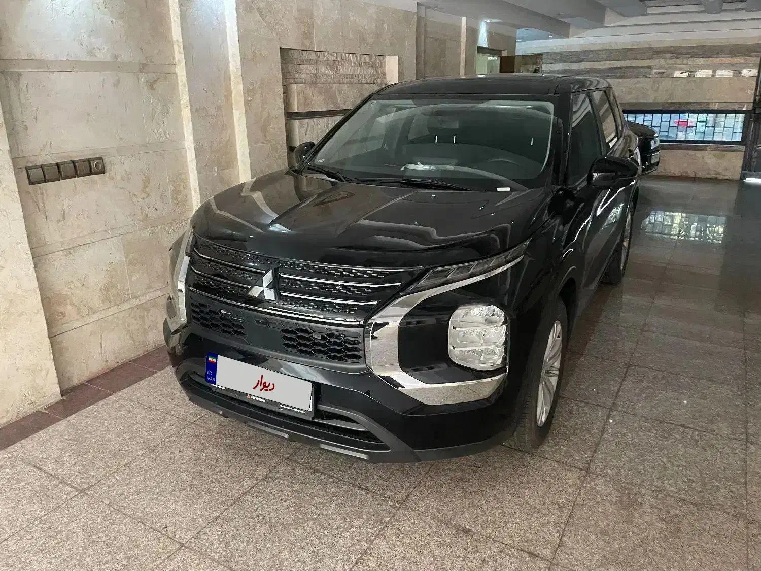 میتسوبیشی اوتلندر Mلاین مشکی|خودرو سواری و وانت|تهران, مهران|دیوار