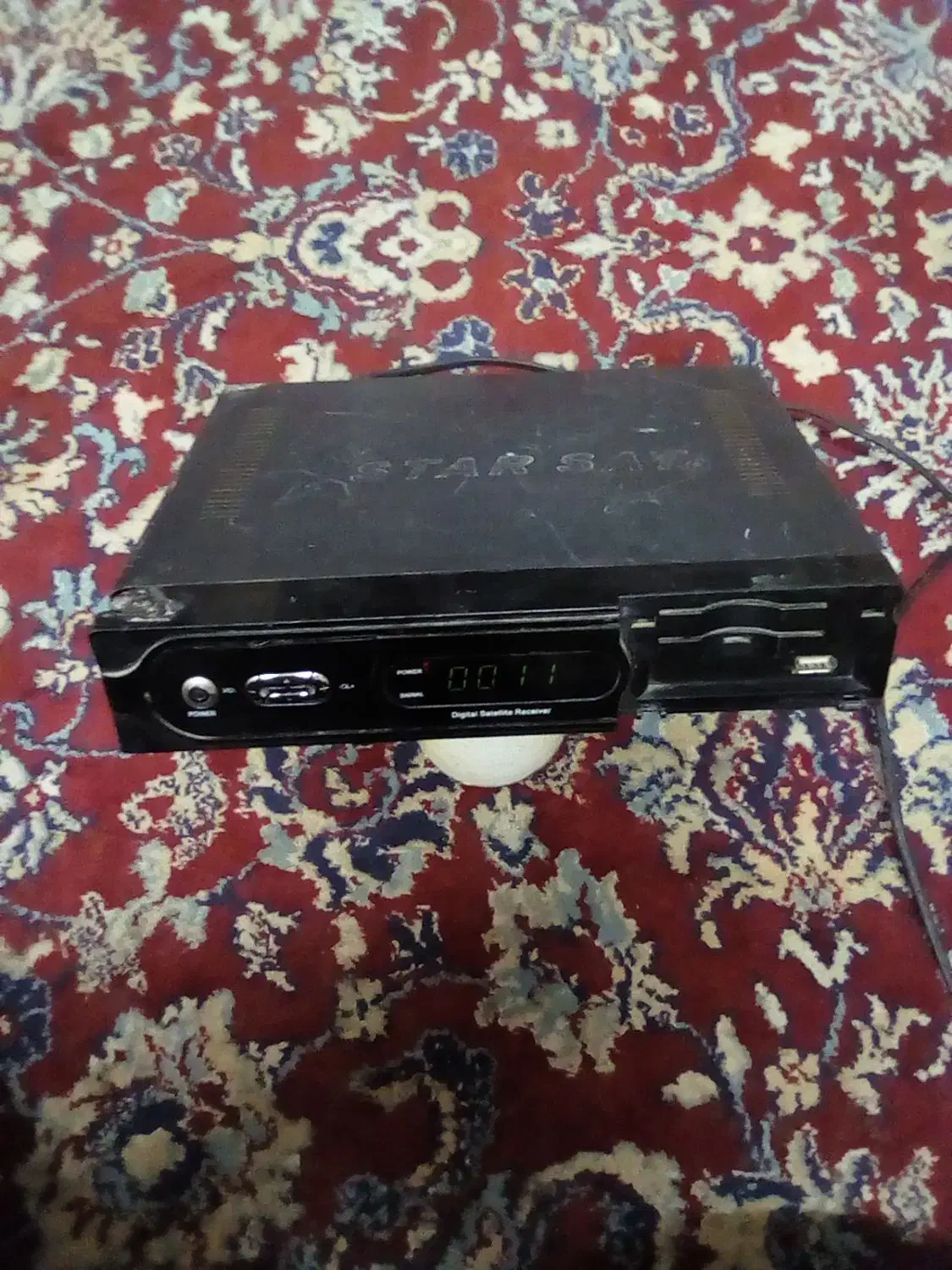 گیرنده|صوتی و تصویری|اهواز, کمپلو جنوبی|دیوار