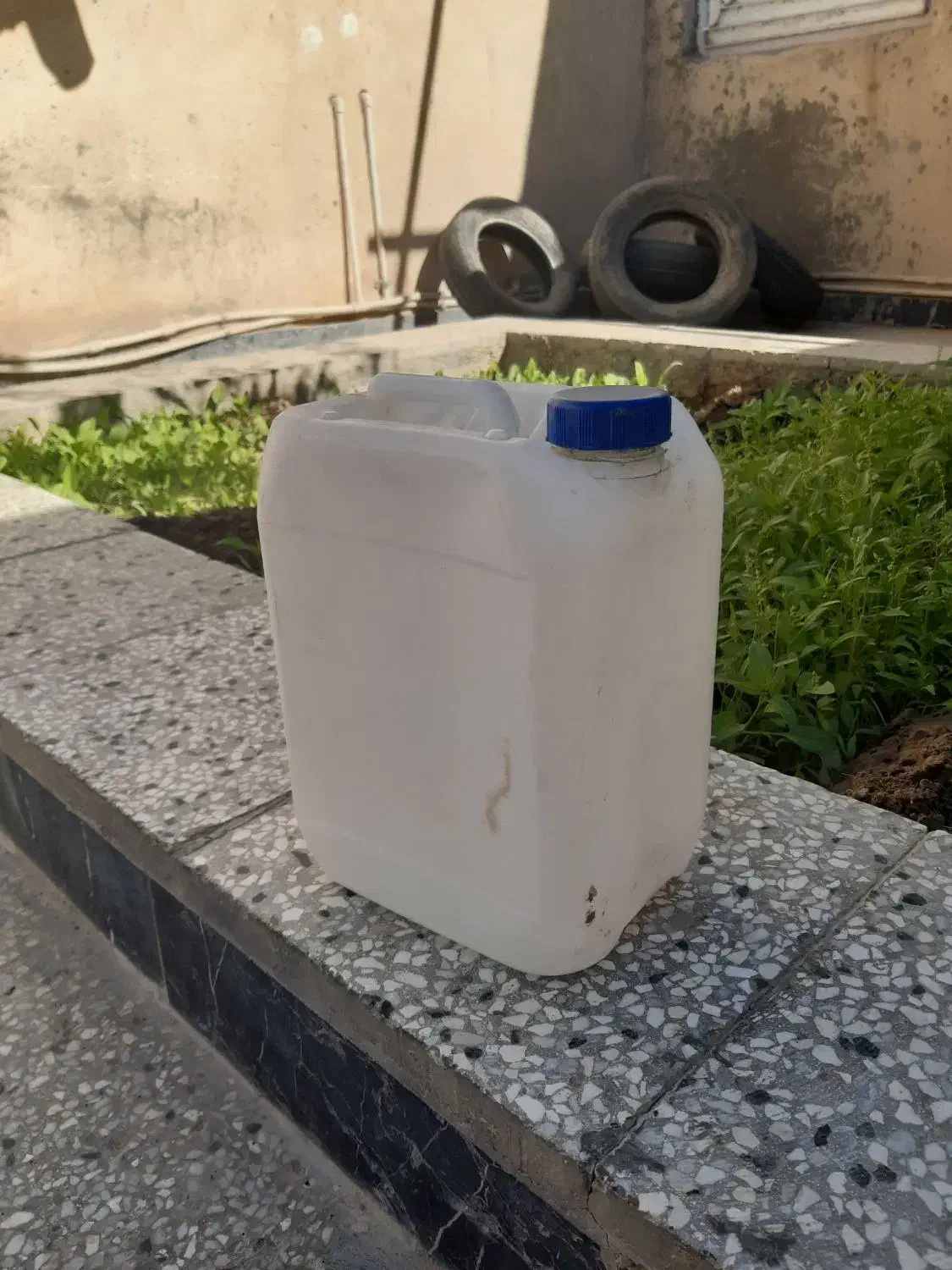 گالن کوچیک|ظروف نگهدارنده، پلاستیکی، یک‌بارمصرف|زابل, |دیوار