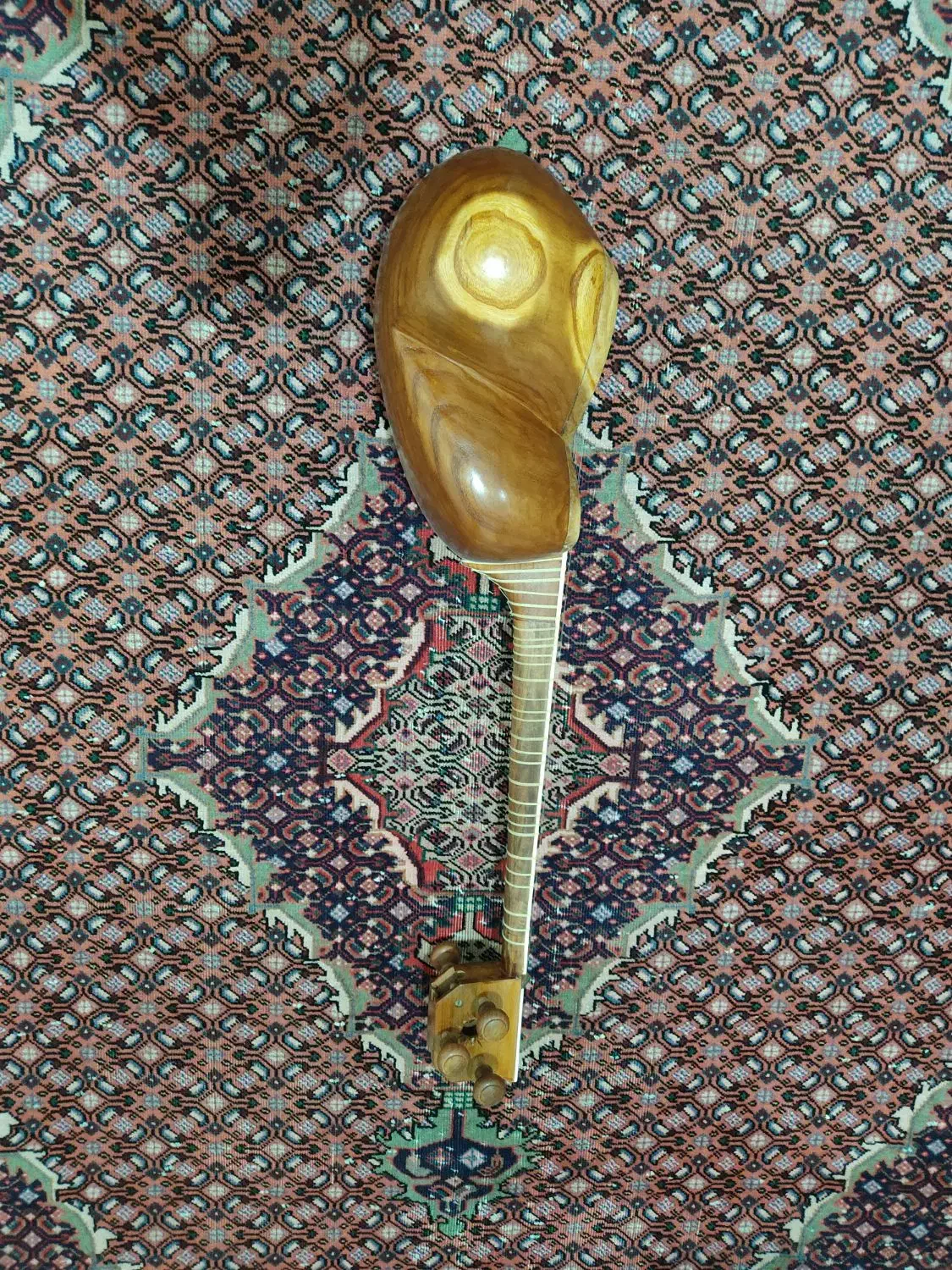 تار شیراز|سازهای سنتی|نیر (اردبیل), |دیوار