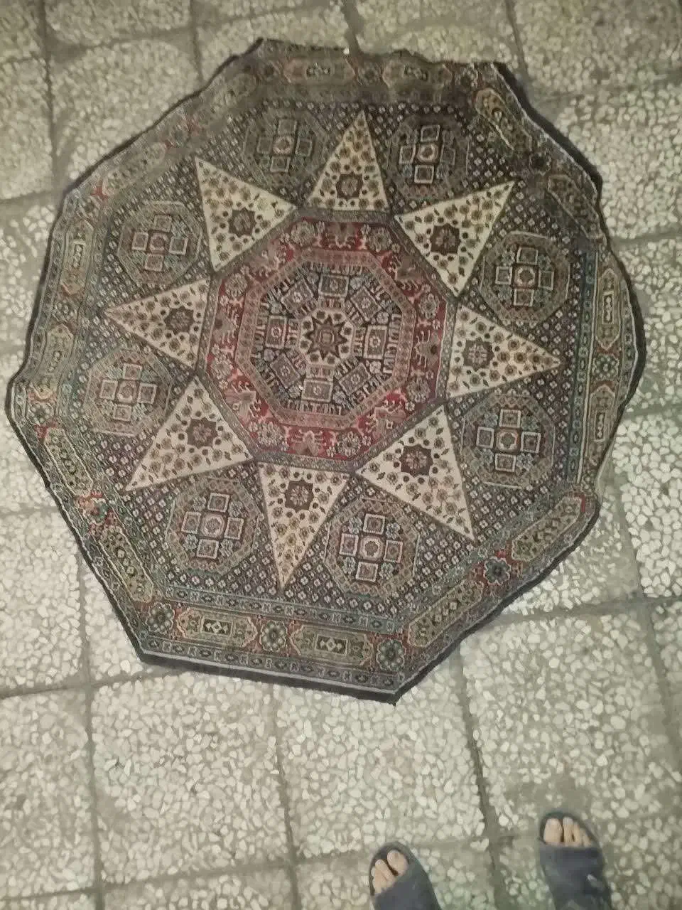 تعدادی فرش کارکرده|فرش|تهران, چوب تراش|دیوار