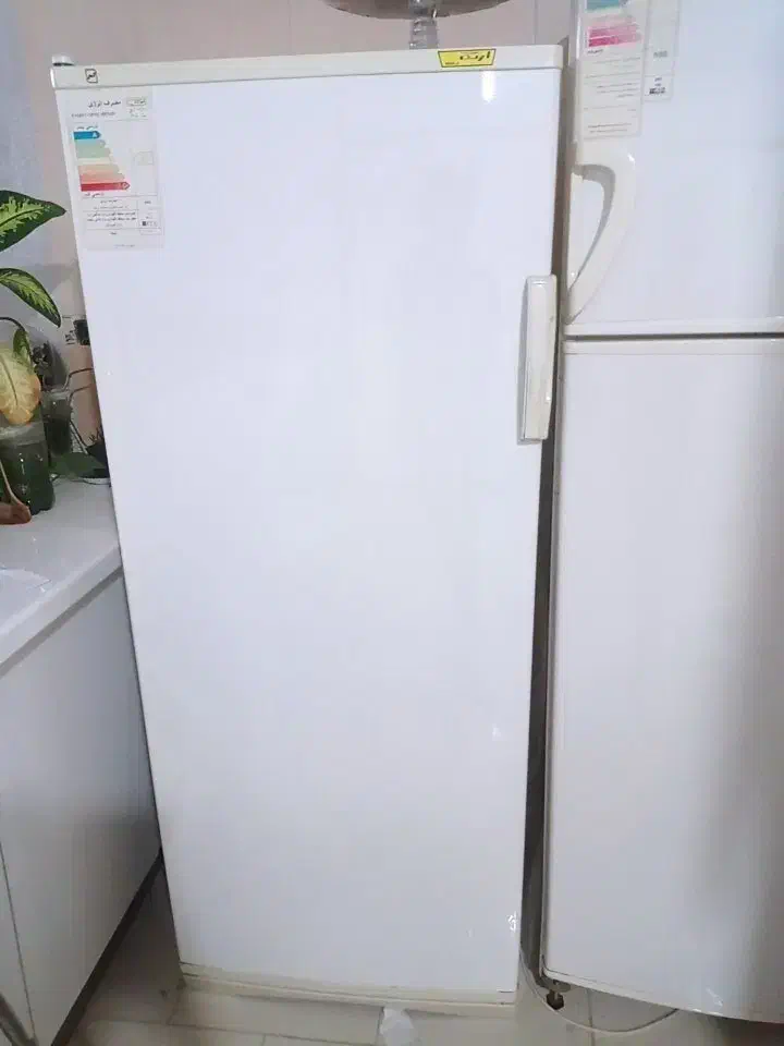 یخچال وفریزبدون برفک باموتورعالی|یخچال و فریزر|دلیجان, |دیوار