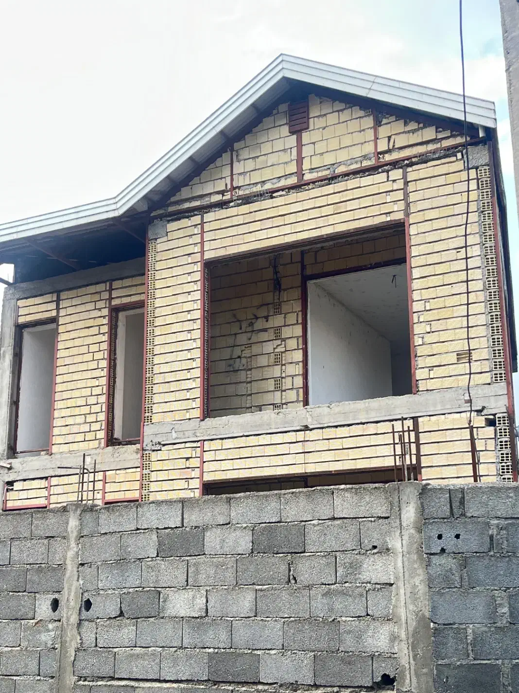 ویلا نیمه اماده تالش|فروش خانه و ویلا|تالش, هشتپر|دیوار