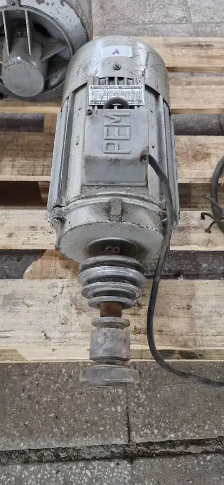 تعداد ۹ عدد دینام ۳ فاز همگی فابریک و سلامت|ماشین‌آلات صنعتی|پاکدشت, خاتون آباد|دیوار