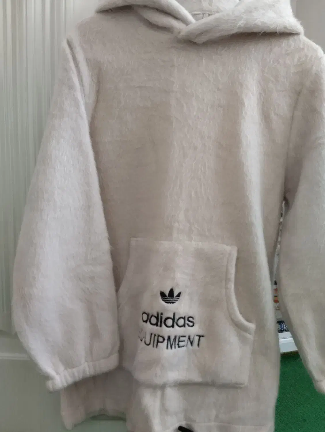 هودی|لباس|ایوانکی, |دیوار