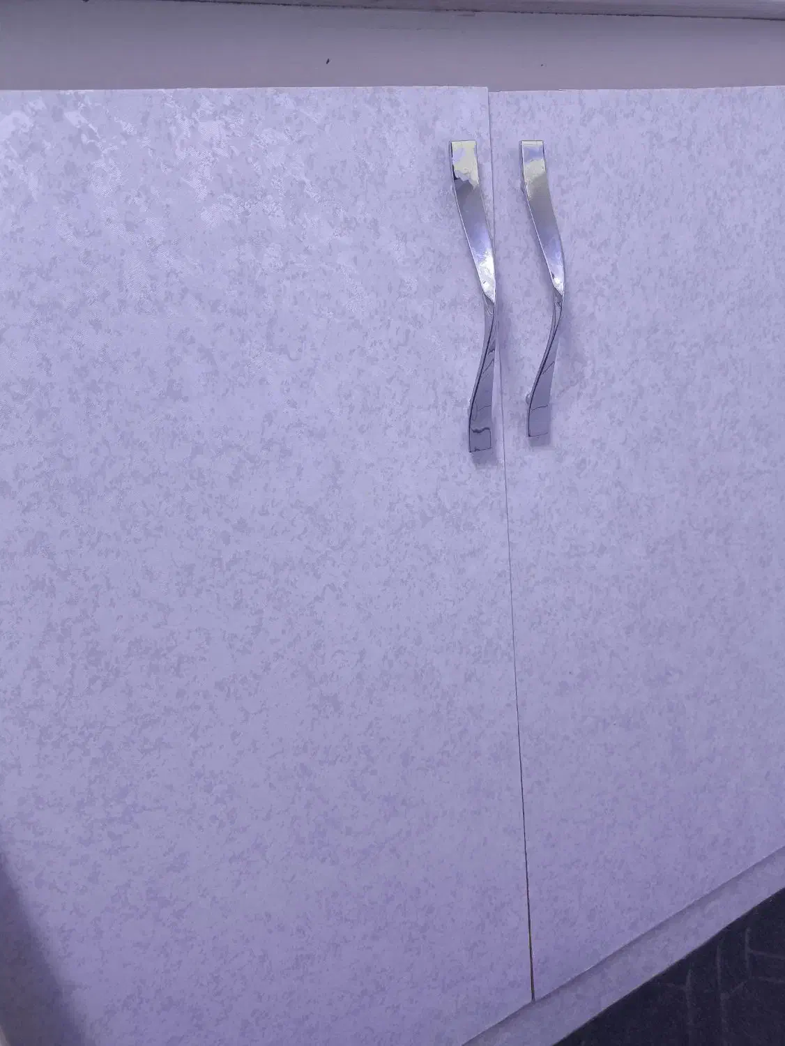 نصب موکت و برچسب|خدمات پیشه و مهارت|بندرعباس, |دیوار