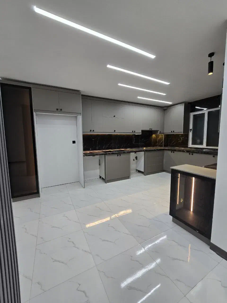 ۲خوابه/فول دیزاین/آفتاب گیر|فروش آپارتمان|کرج, عظیمیه|دیوار