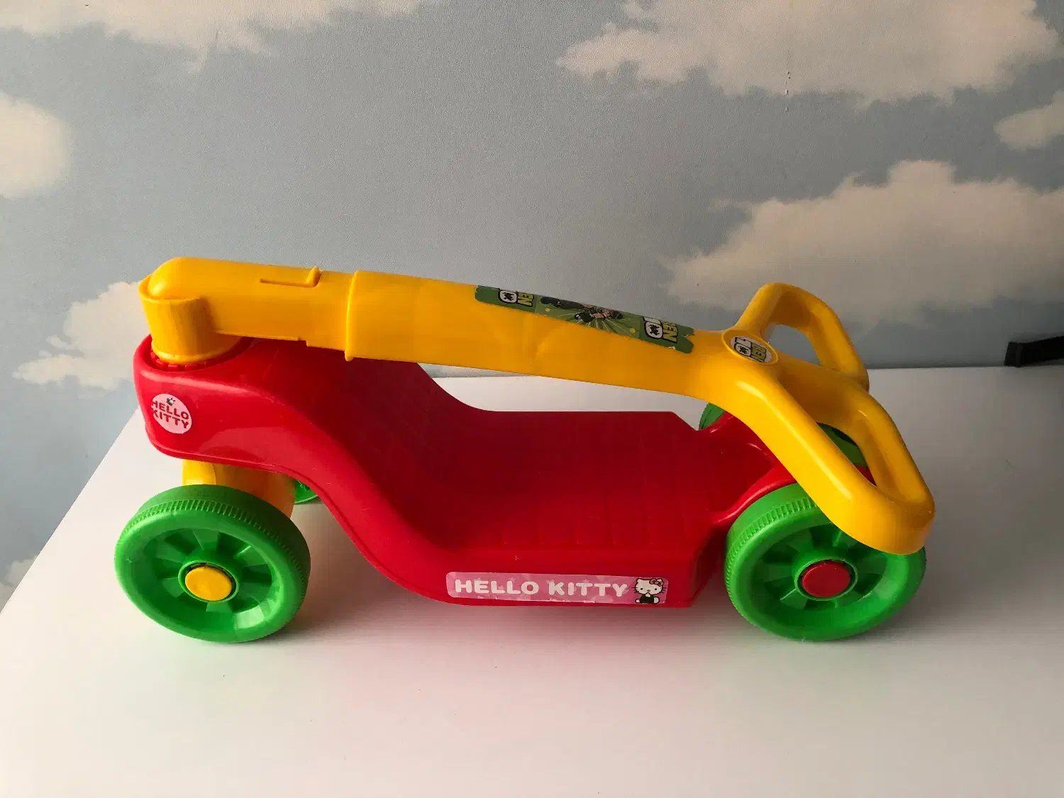 اسکوتر کودک|اسباب‌بازی بچه|دماوند, دماوند|دیوار