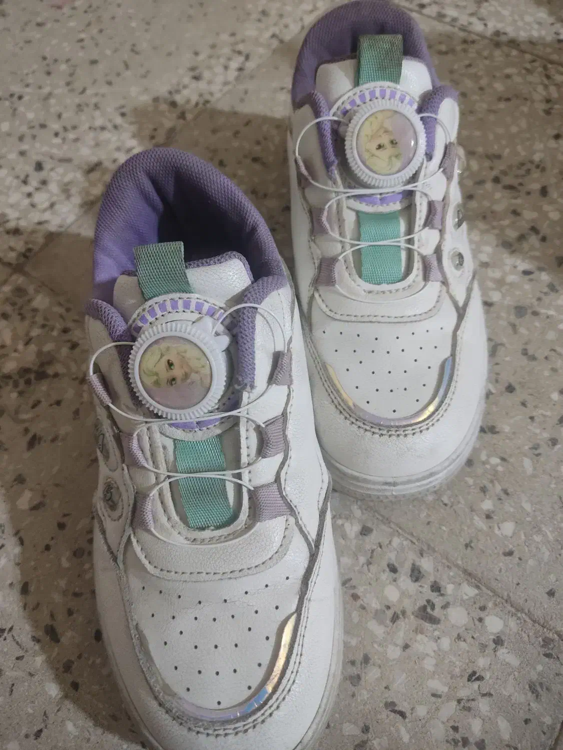 کفش اسپورت|کیف، کفش، کمربند|شیراز, جوادیه|دیوار