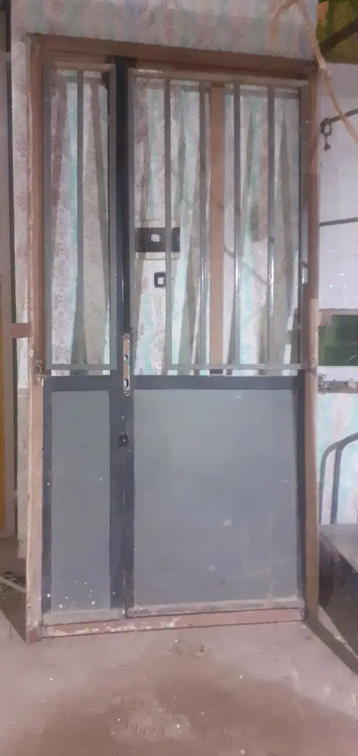 درب|مصالح و تجهیزات ساختمان|بزینه رود, |دیوار