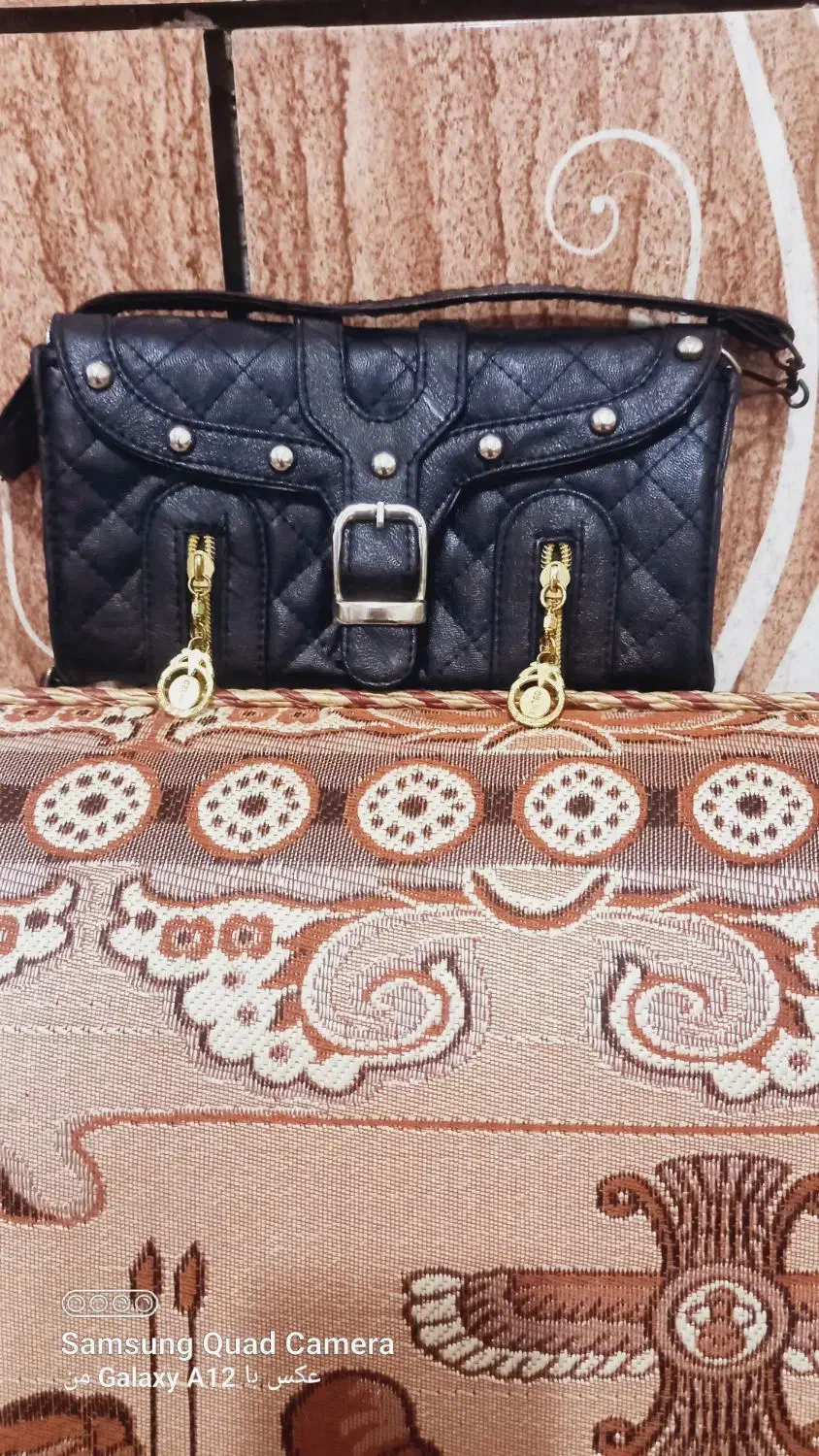 کیف|کیف، کفش، کمربند|مسجد سلیمان, |دیوار