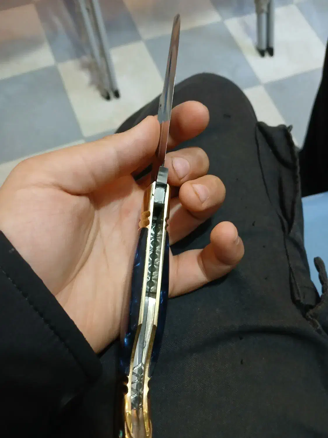 چاقو ضامن دار|کلکسیون اشیاء عتیقه|نهاوند, |دیوار