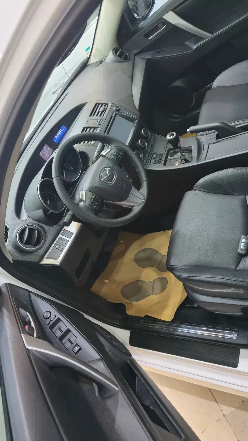 مزدا ۳ نیو مدل 98|خودرو سواری و وانت|تهران, اباذر|دیوار