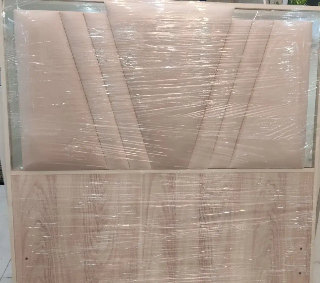 سرویس خواب|تخت و سرویس خواب|پرند, فاز ۱|دیوار