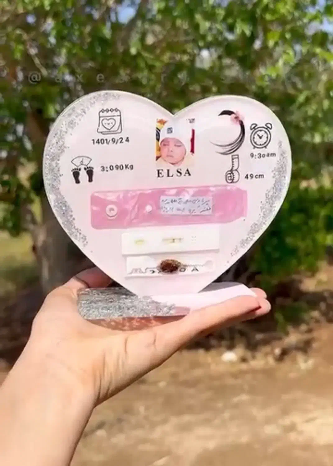 استند با مو و عکس|اسباب و اثاث بچه|خرم‌آباد, |دیوار