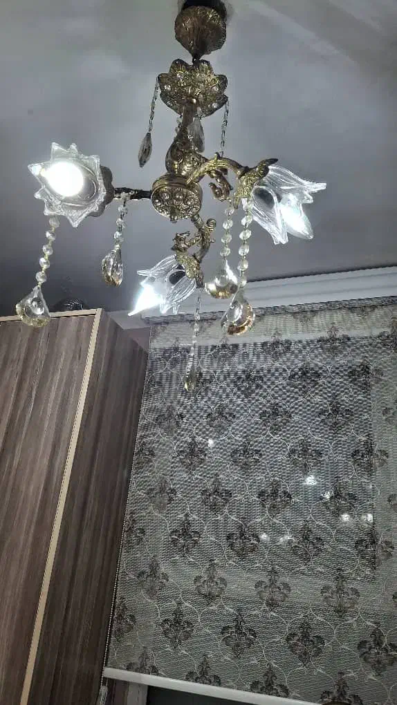 لوستر برنز ۳ شاخه|لوستر و چراغ آویز|تهران, صاحب الزمان|دیوار