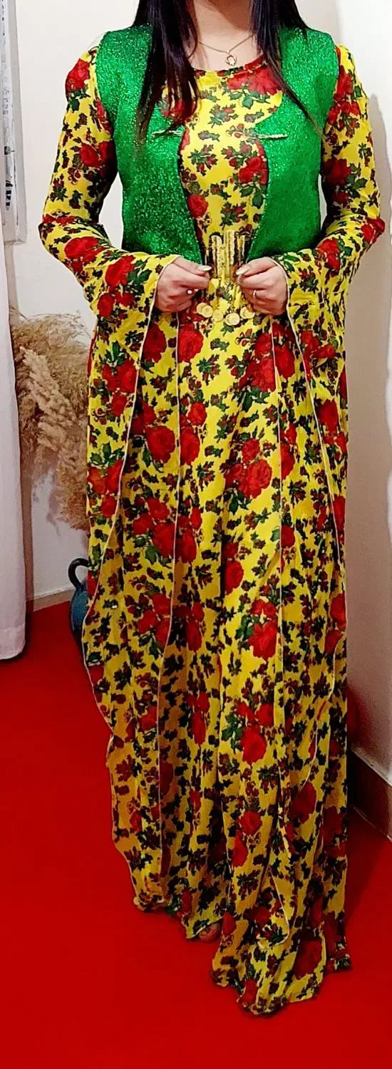 کرد|لباس|قروه, |دیوار