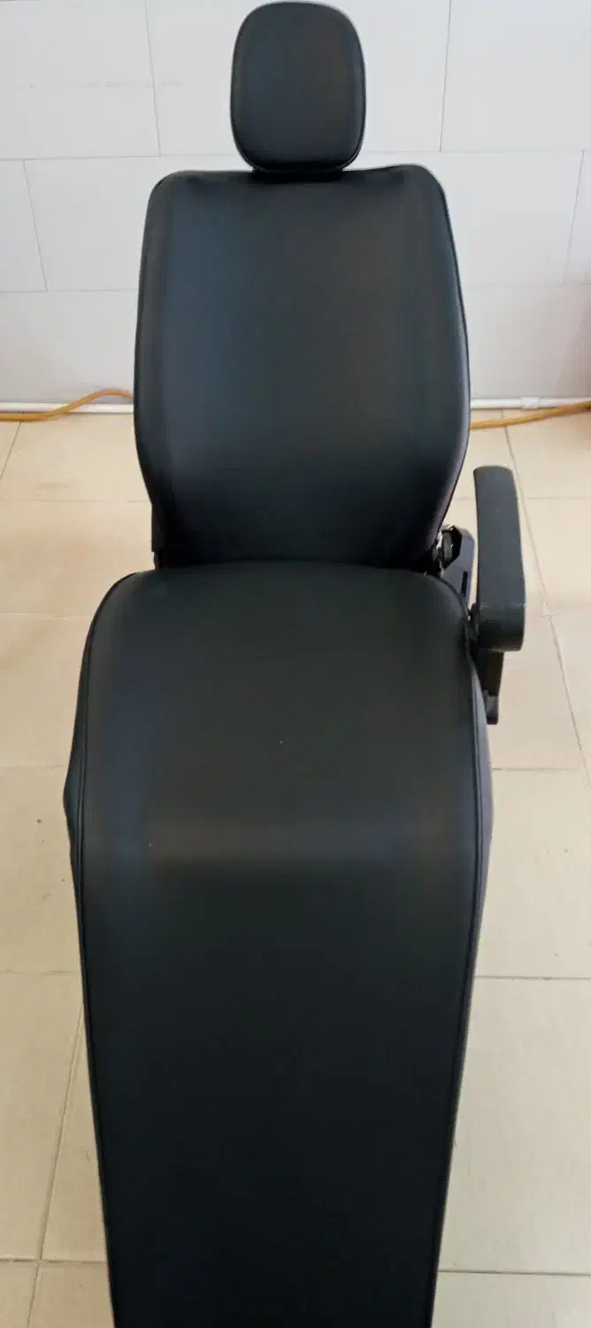 وسایل ارایشکاه درحدنووفقسه وویترین|آرایشگاه و سالنهای زیبایی|نهاوند, |دیوار