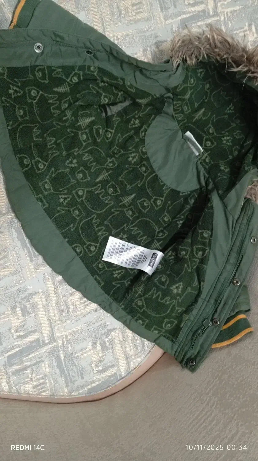 کاپشن بچه گانه خارجی سایز 6ماه تا یکسال کاملا سالم|کفش و لباس بچه|باقرشهر, |دیوار