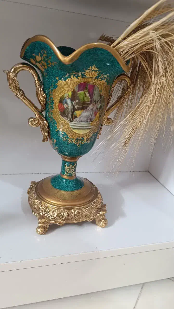 سرویس ۴تیکه سلطنتی|ظروف سرو و پذیرایی|مشهد, کوشش|دیوار