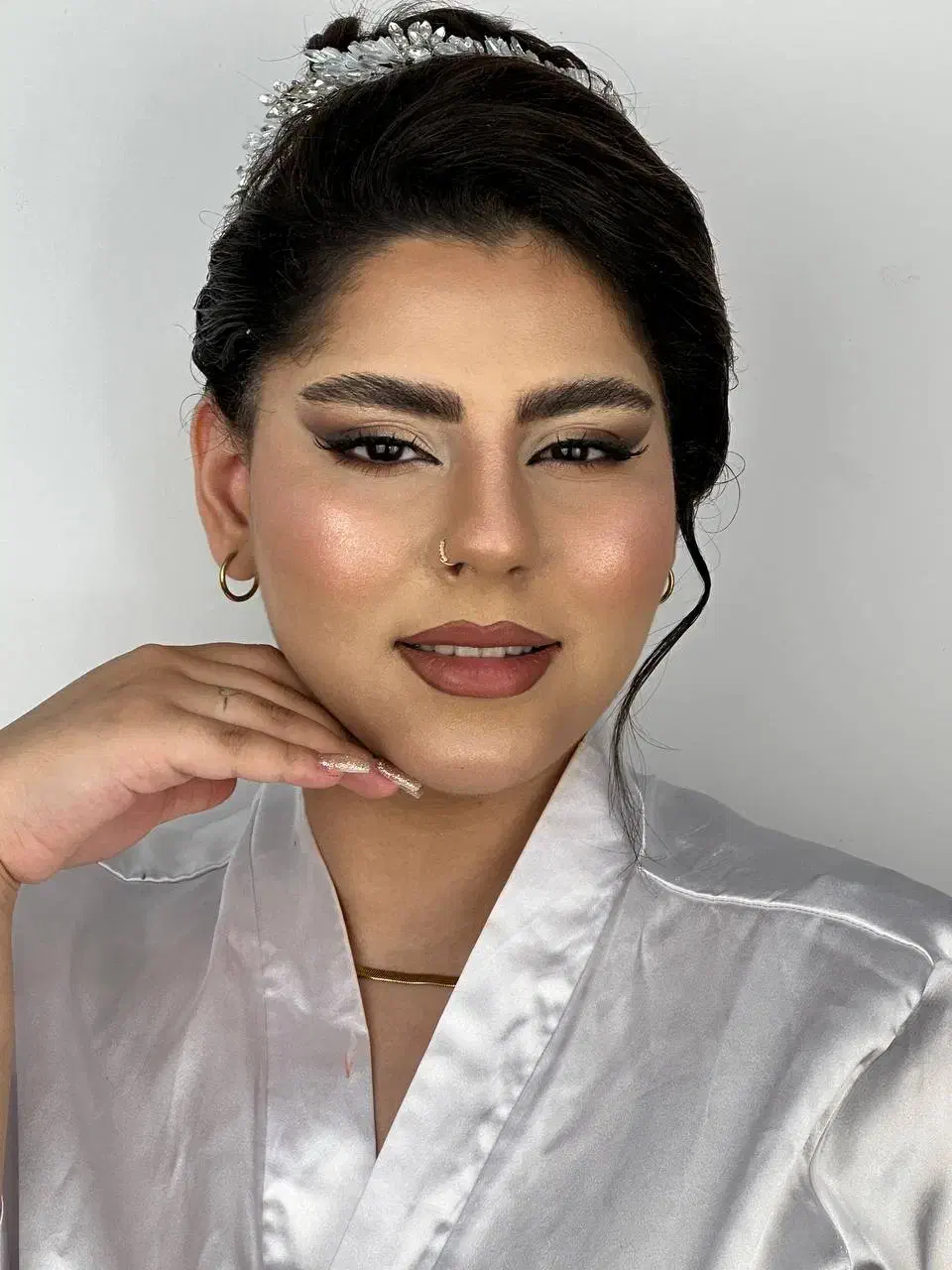 میکاپ و شینیون ۶۰۰|خدمات آرایشگری و زیبایی|رشت, حمیدیان|دیوار