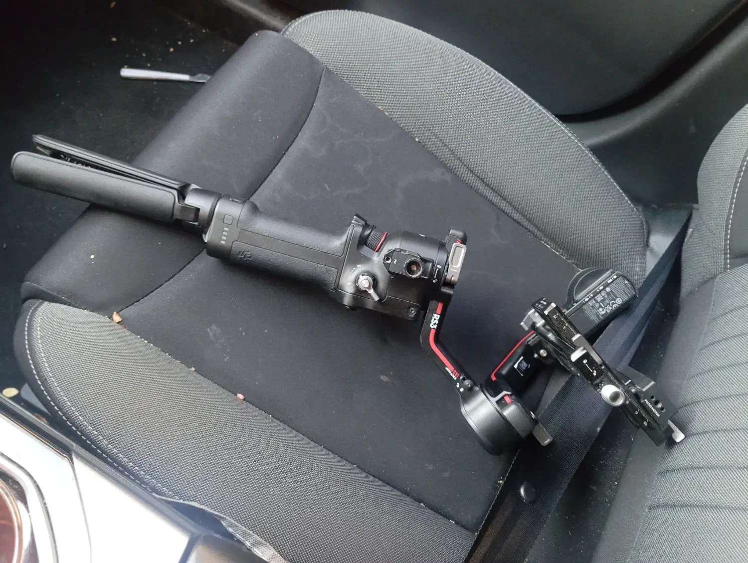 لرزشگیر DJI rs3 گیمبال|دوربین عکاسی و فیلمبرداری|مشهد, راهنمایی|دیوار