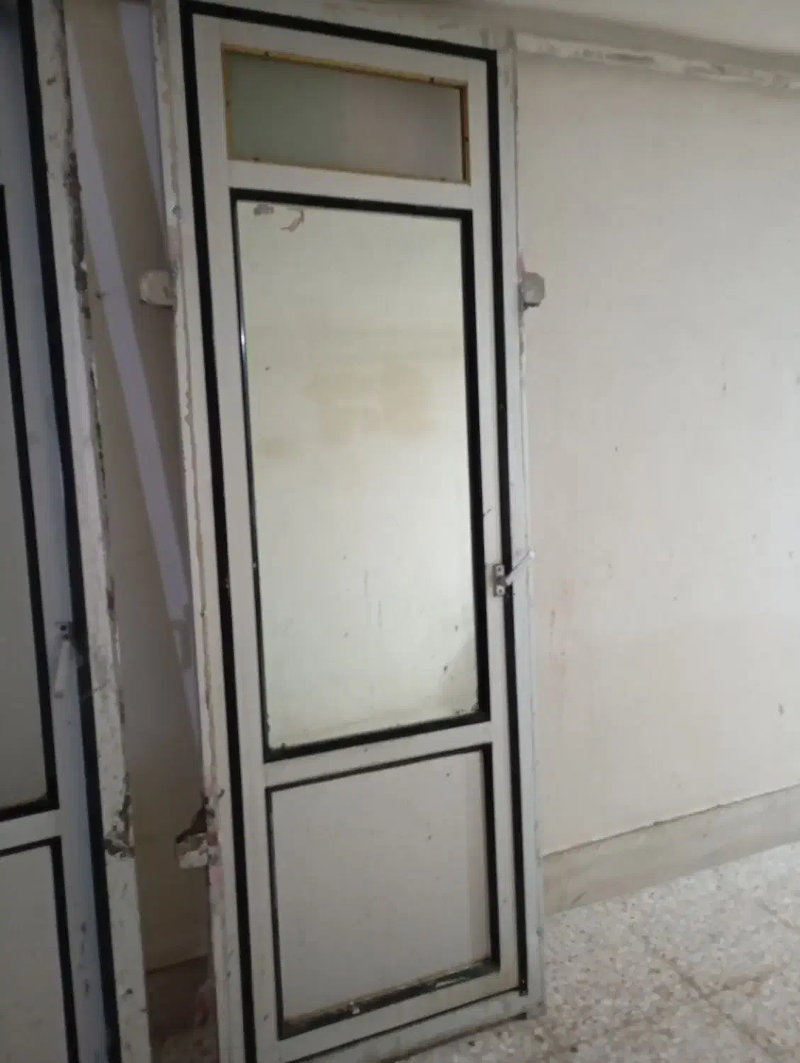 دو عدد در آلمینیومی|مصالح و تجهیزات ساختمان|گنبد کاووس, |دیوار