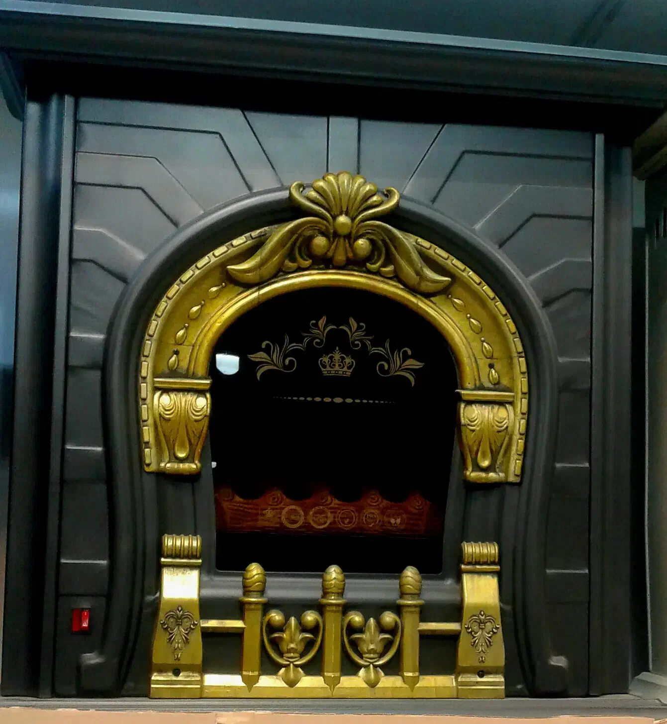 تعمیر و سرویس آبگرمکن مخزنی و بخاری گازی و بوتان|خدمات پیشه و مهارت|یزد, |دیوار