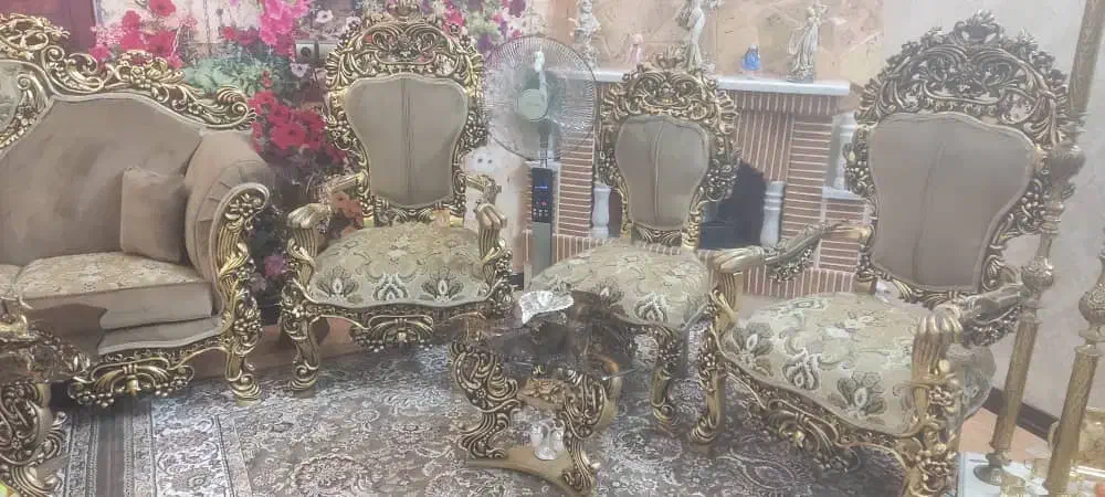 مبل سلطنتی نو|مبلمان خانگی و میز عسلی|کاشان, شهدا|دیوار
