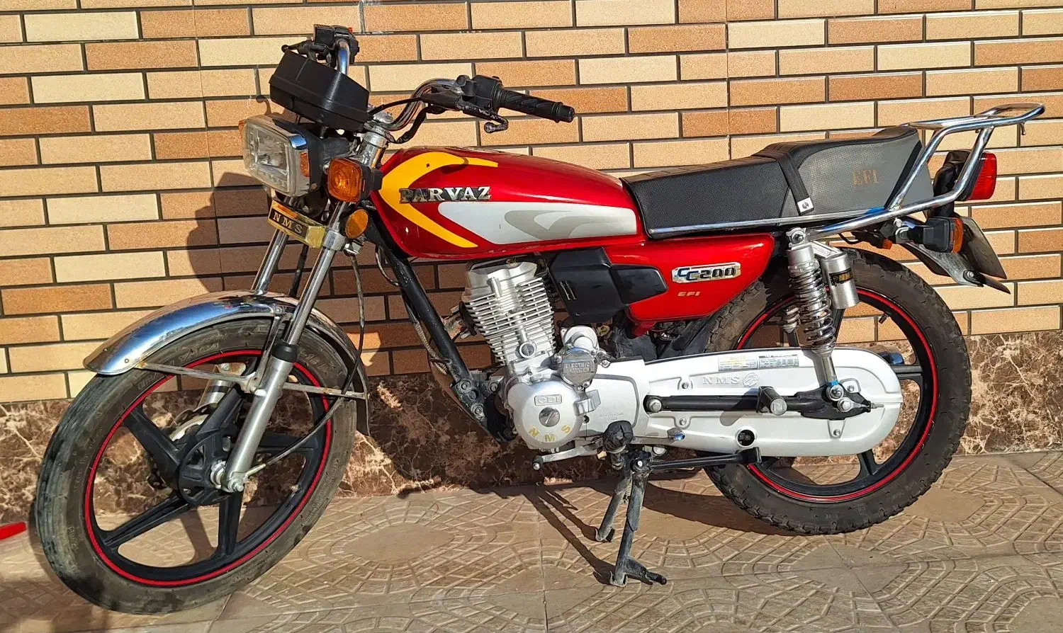 پرواز ۲۰۰ کم کار ۴۰۱ .سند سفید.|موتورسیکلت|مبارکه, |دیوار