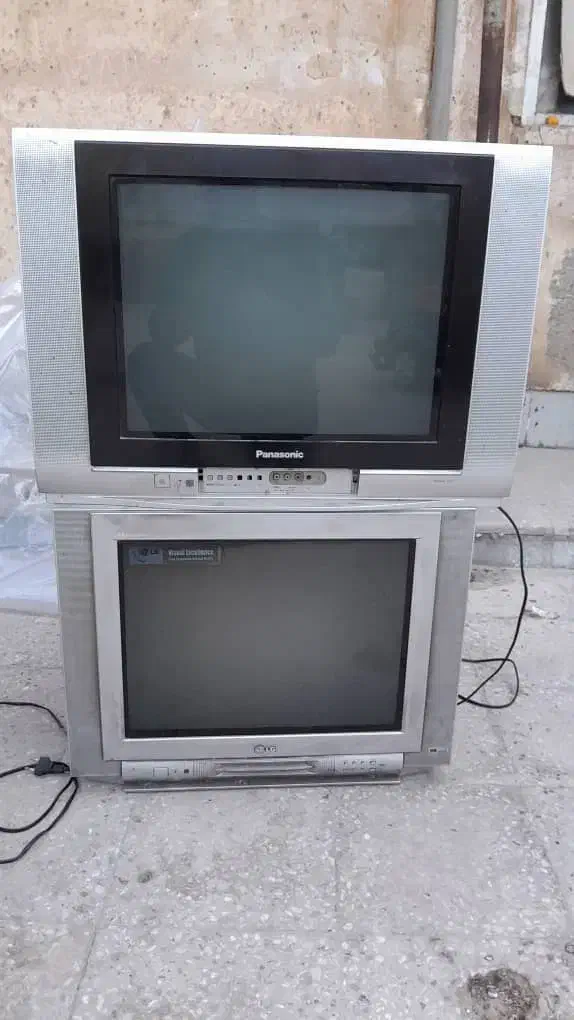 دوعدد تلوزیون یکی لجی ودومی. پاناسنیک|تلویزیون و پروژکتور|بندر امام خمینی, |دیوار