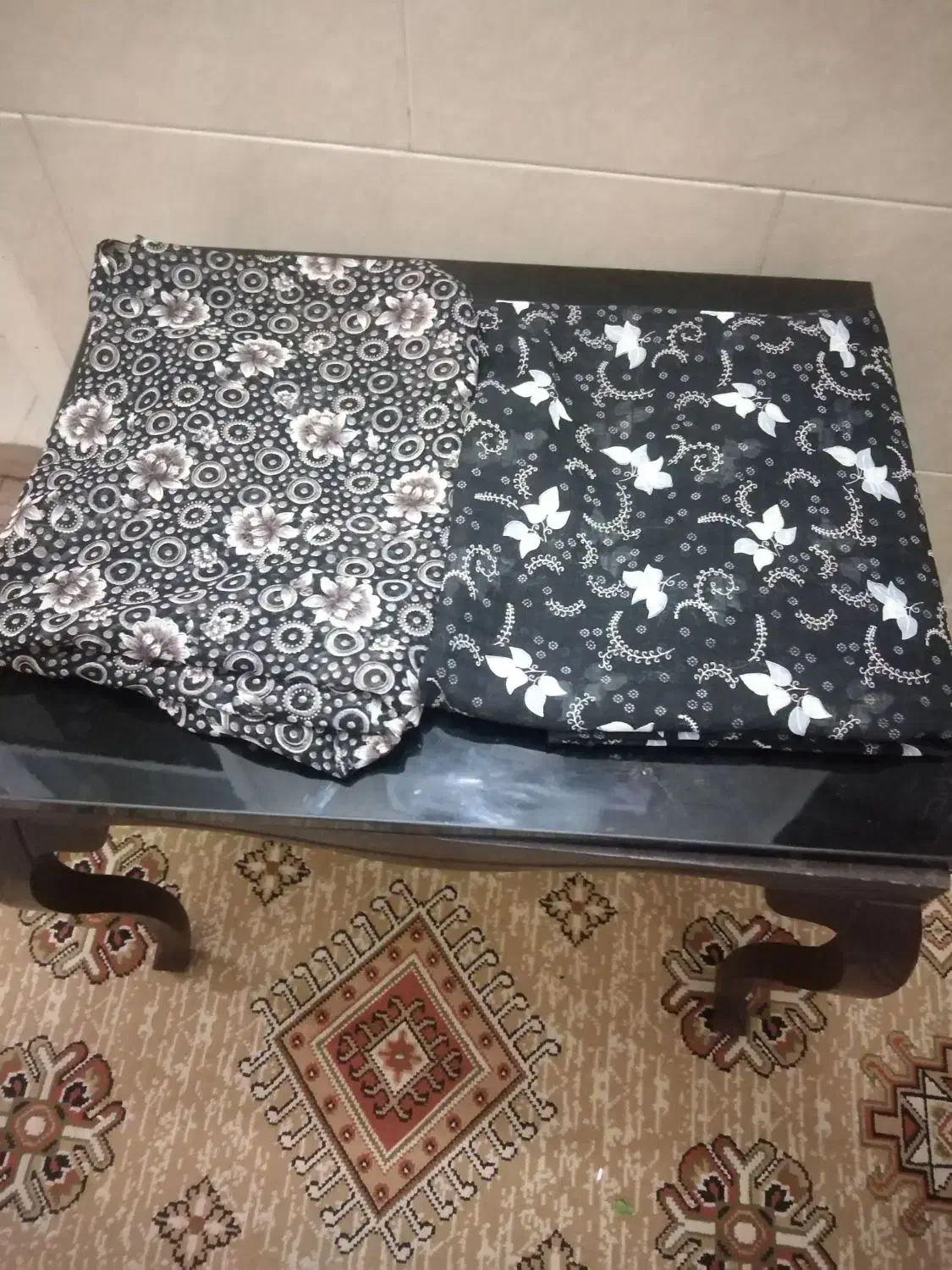 چند تا قواره پارچه چادر ندوخته|لباس|شیراز, صاحب الزمان|دیوار