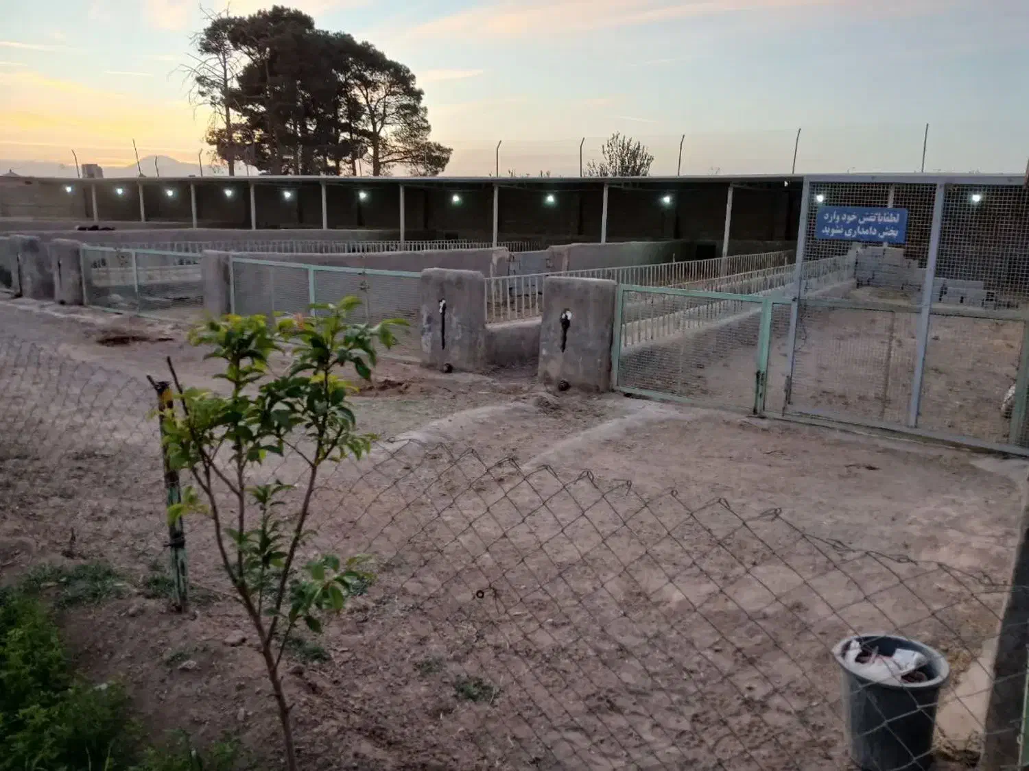 رهن و اجاره مجتمع پرورش دام استان اصفهان بادرود|اجارهٔ دفتر صنعتی، کشاورزی، تجاری|بادرود, |دیوار