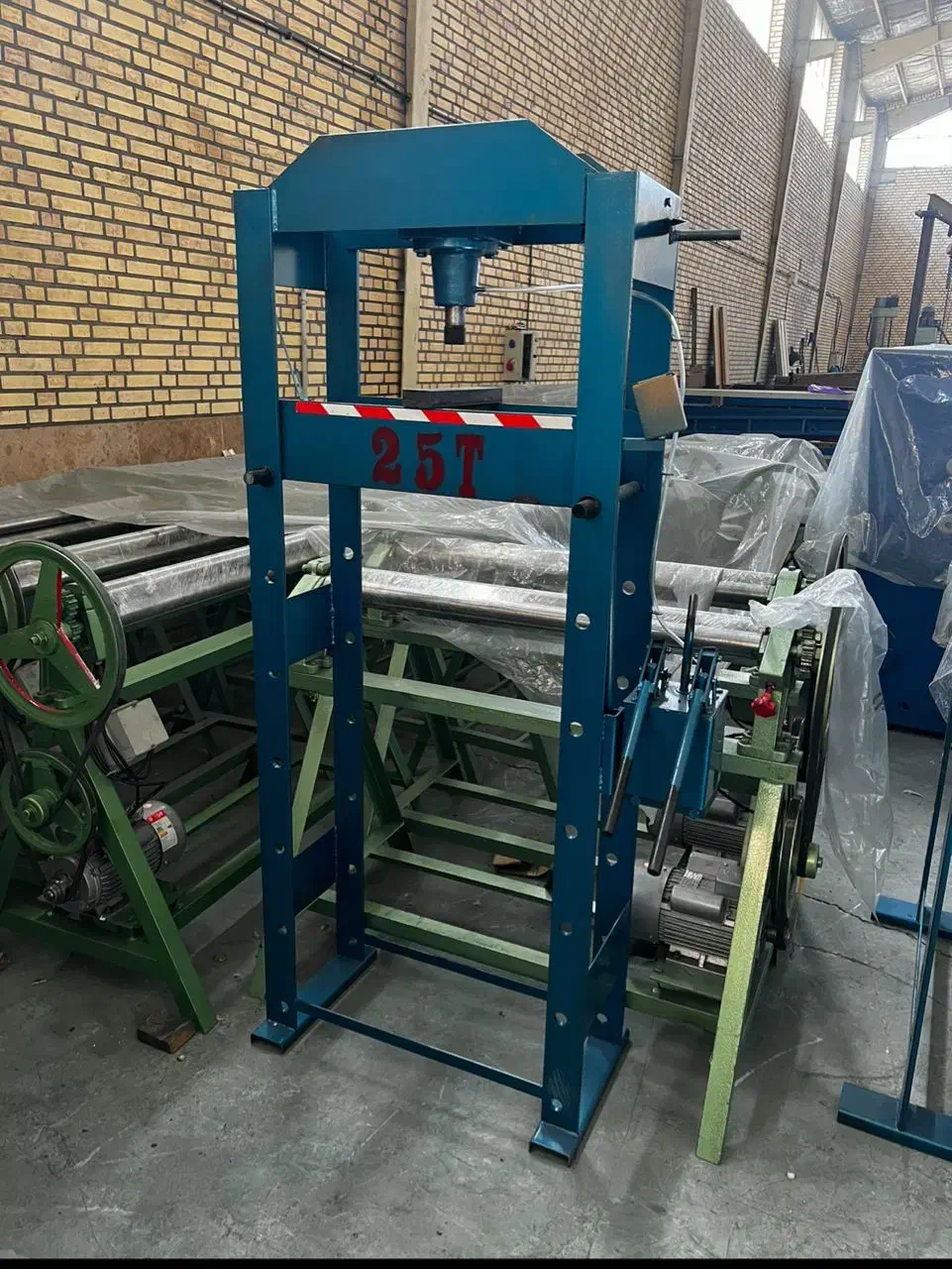 پرس هیدرولیک دستی ارتفاع بلند (اکسل)|ماشینآلات صنعتی|تهران, وردآورد|دیوار