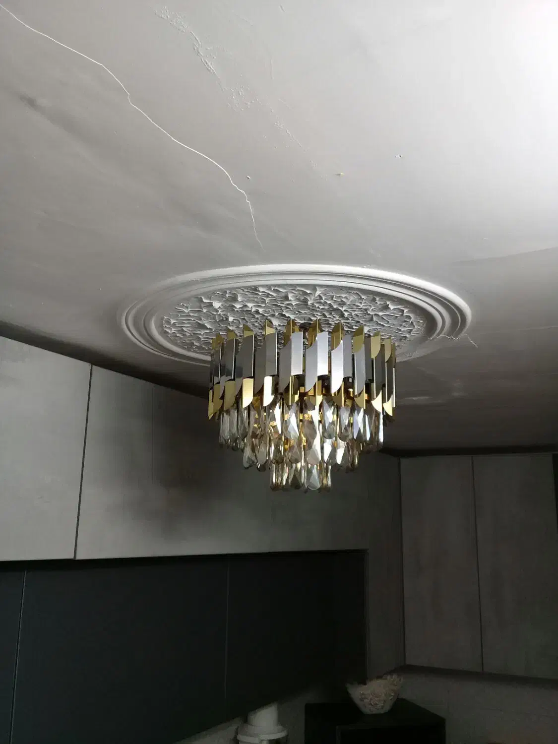 ۳ عدد لوستر کریستالی|لوستر و چراغ آویز|قم, قم نو|دیوار