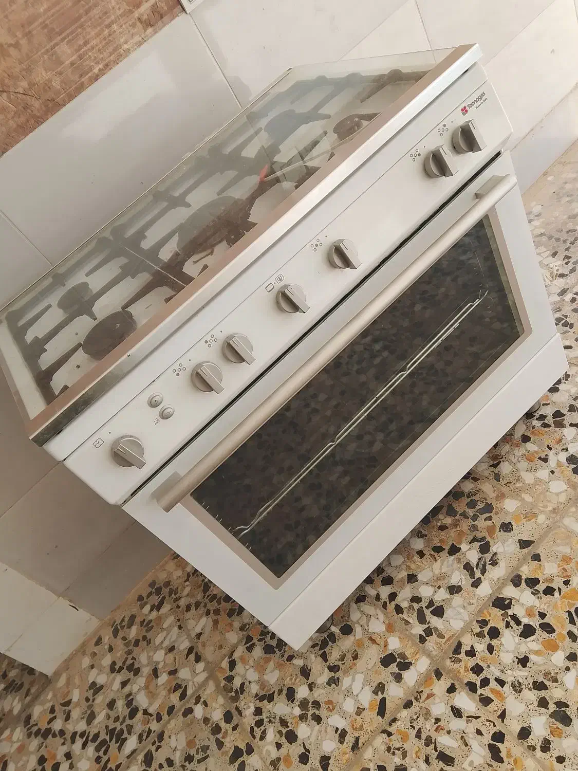 گاز فر دار پنج شعله|اجاق گاز و لوازم برقی پختوپز|شاهینشهر, شهرک گلدیس|دیوار