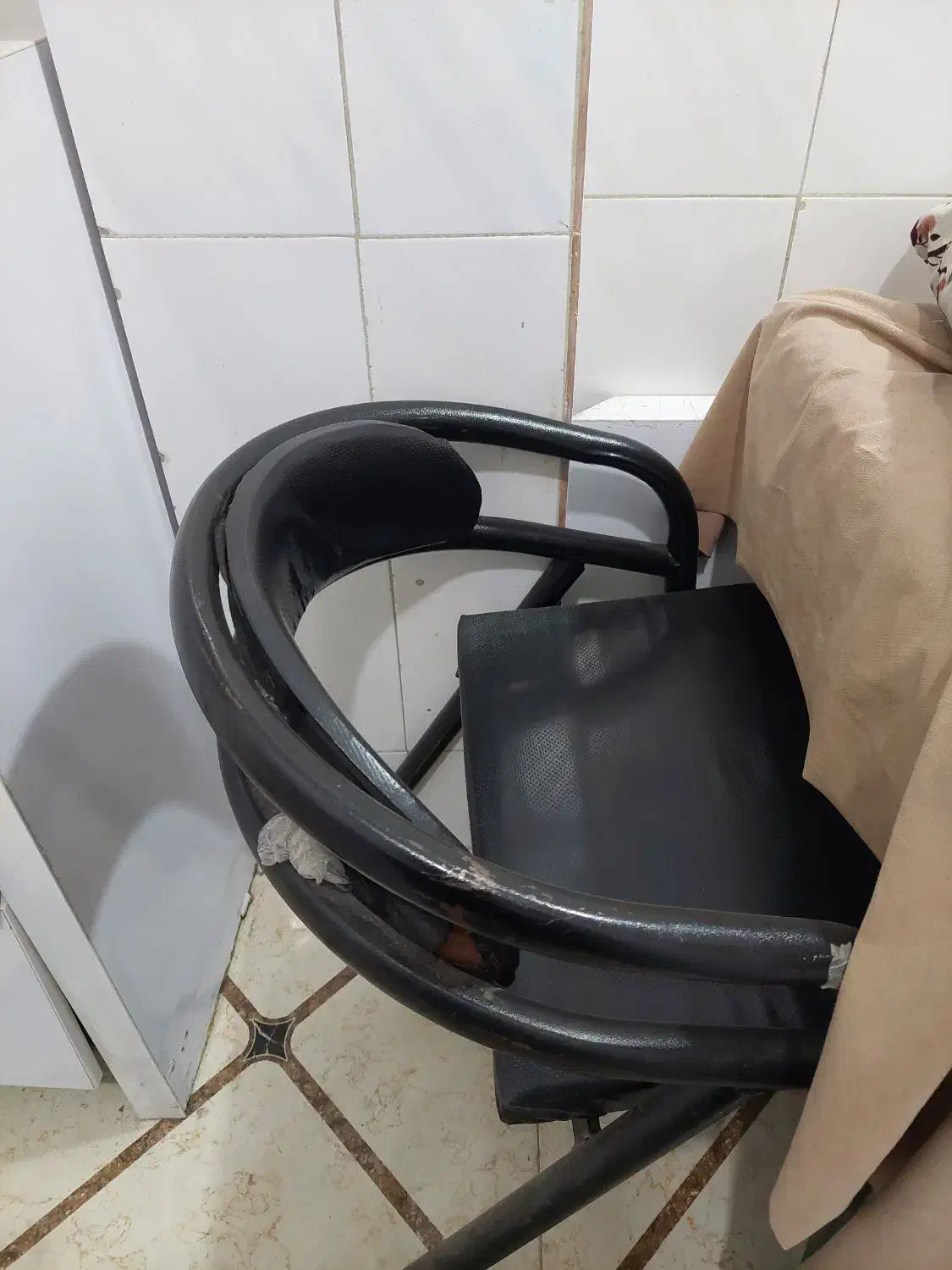 وسایل ارایشگاه به فروش میرسد|آرایشگاه و سالنهای زیبایی|لاهیجان, شقایق|دیوار