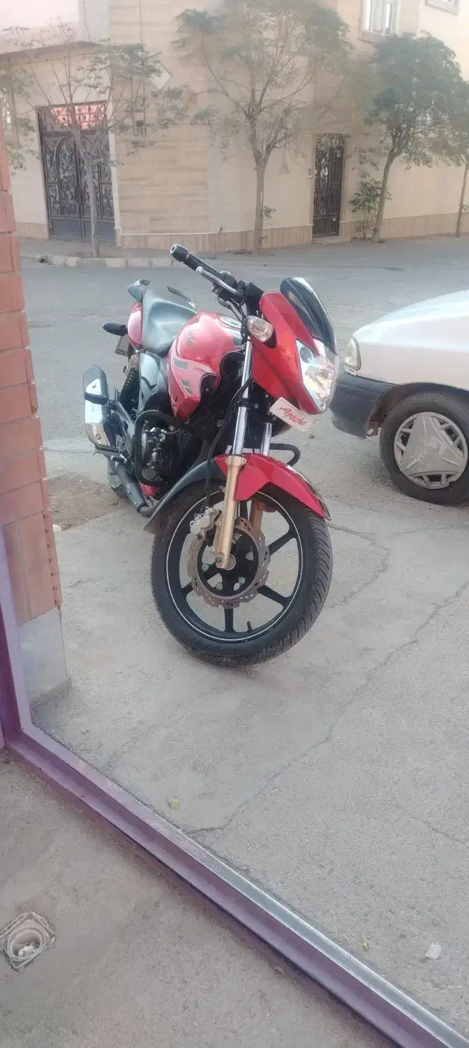 اپاچی 180|موتورسیکلت|بردسکن, |دیوار