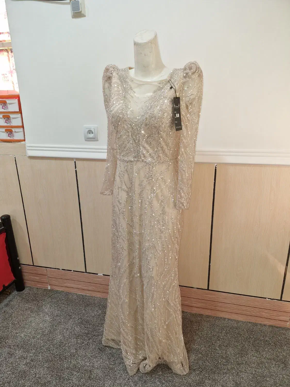 لباس مجلسی نو‌|لباس|بندر دیر, |دیوار