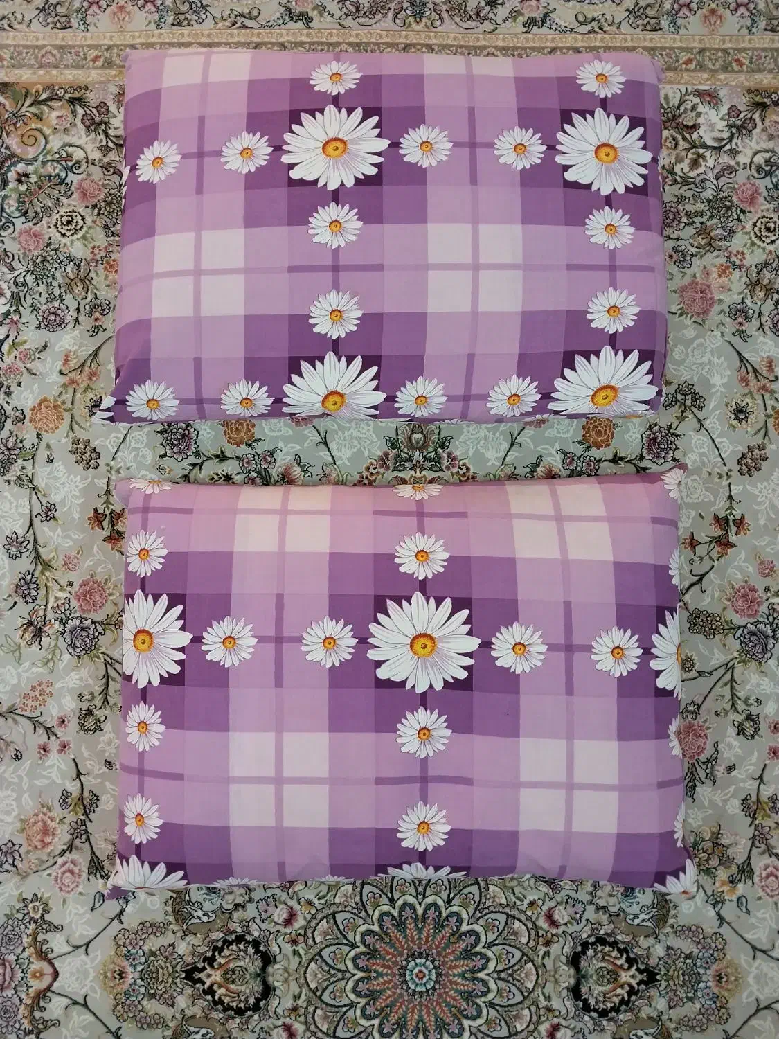 دو عد بالش پر|رختخواب، بالش، پتو|ارومیه, |دیوار